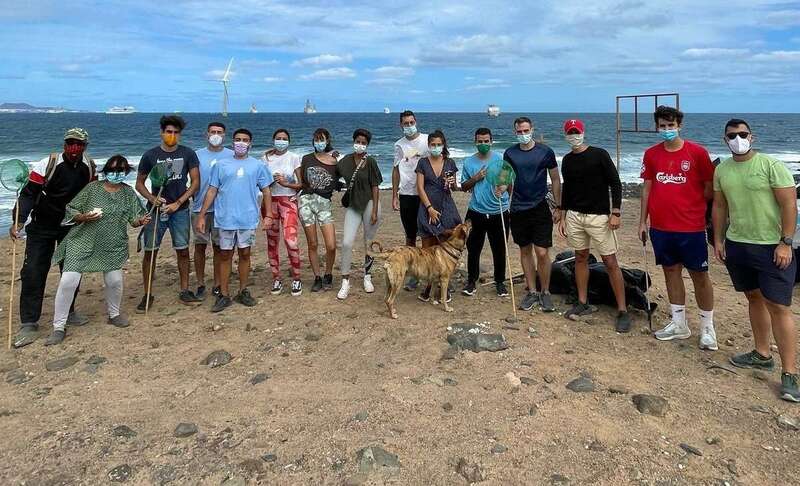 Participantes en la acción medioambiental/TA.